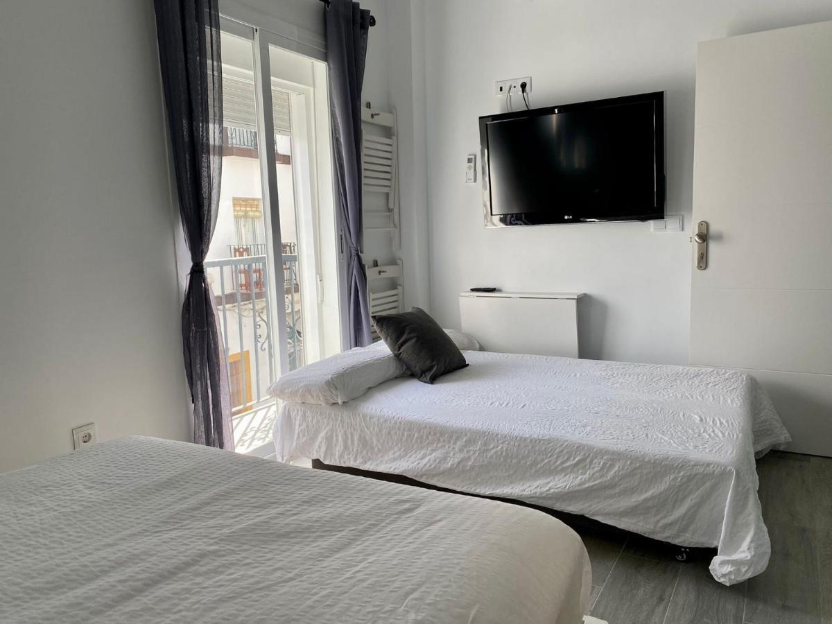 Anka Kurro Bed & Breakfast Рота Екстериор снимка